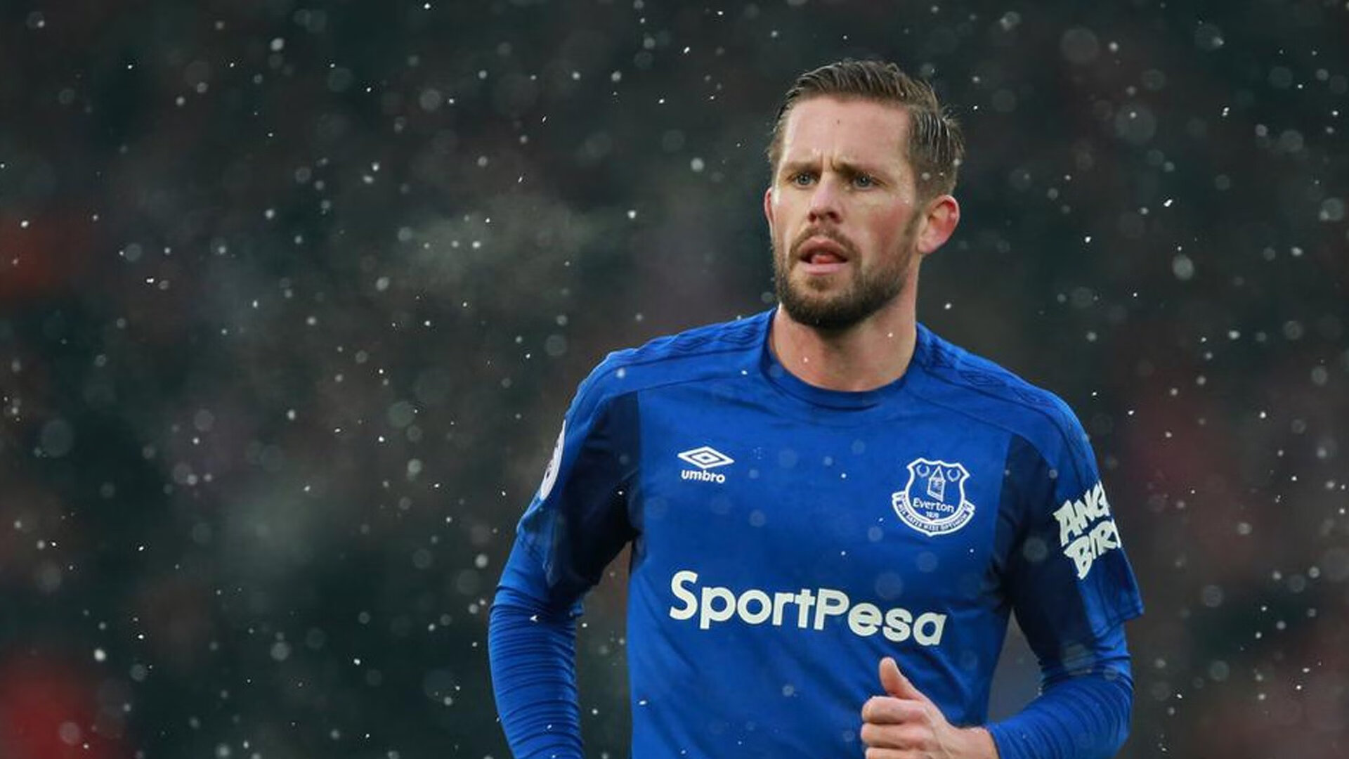 德甲争冠战焦点战,当利物浦的单节风暴吹过冰岛,足球世界看见了什么?